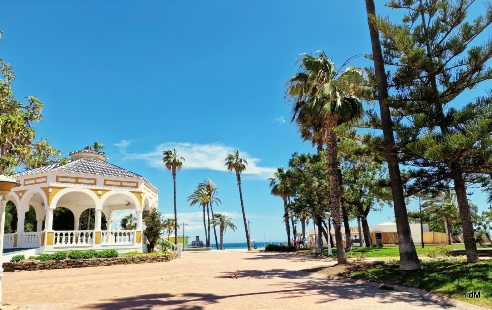 Apartment Caradridos Torre Del Mar Centro 1 Minute From The Beach Luaran gambar